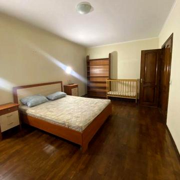 Оренда гарної квартири з закритим двором на в. Замостянській