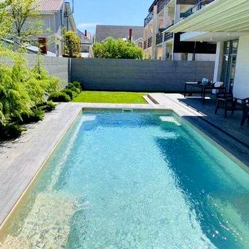 Стильный будинок у моря кооператив