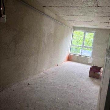 Продаж однокімнатної квартири у зданому будинку з правом власності