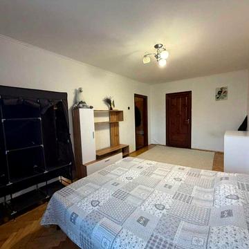 Довготривала оренда 2к квартири на просп. Юності 11