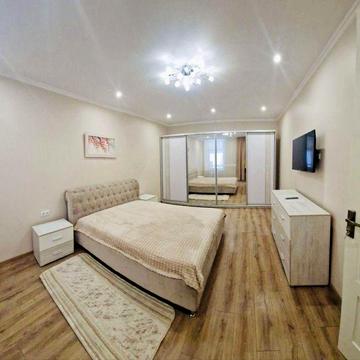 Оренда 2-к квартири (Жуковського)