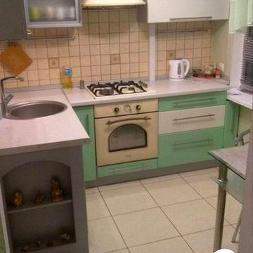 Сдам 1 ком квартиру !