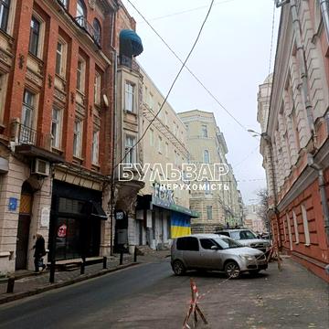 Грабовського пров., 4