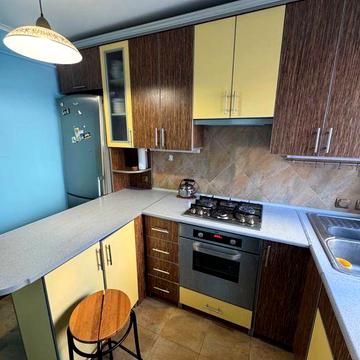 Оренда двохкімнатної квартири на Науковій