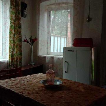 Здам частину будинку- метро Гагаріна тільки для чоловіка.