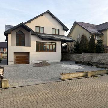 Будинок с.Угринів район Радіозаводу