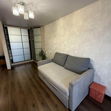 Здолбунівська вул., 5