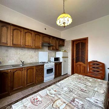 В центрі Коломиї, продається будинок, жилий