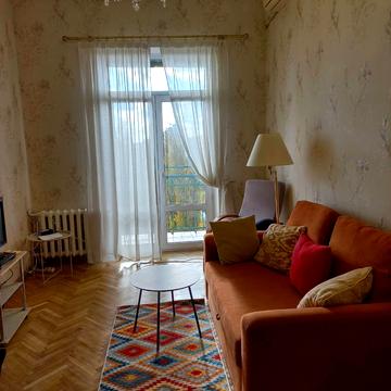 Прорізна вул., 7