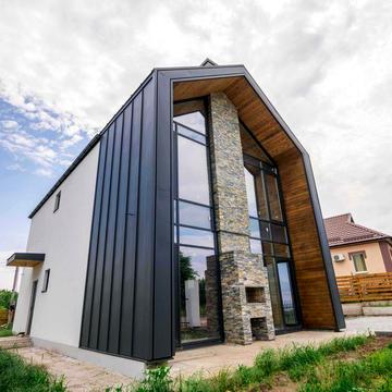 Продам  новый  дом  130 м2  на ул. Холмогорской.