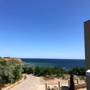 Продам 1 ком квартиру в жилом комплексе у моря.