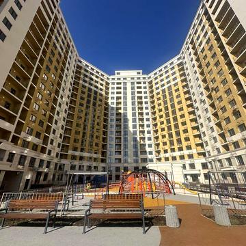 Квартира с ремонтом в новом доме -Таирова/район тц Панорама . Море