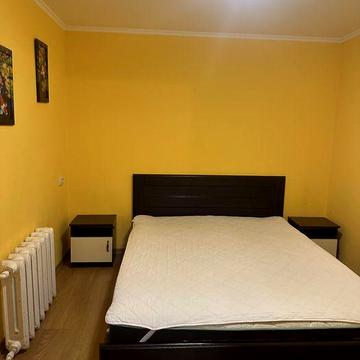 Здам 2 кв центр помісячно