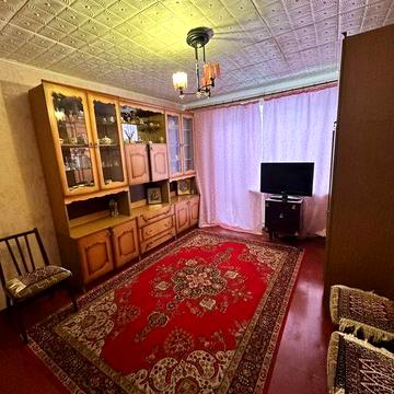 Продається 1- кімнатна квартира  в Центрі