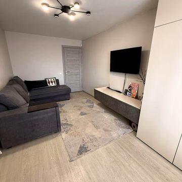 2 кімнатна в центрі міста