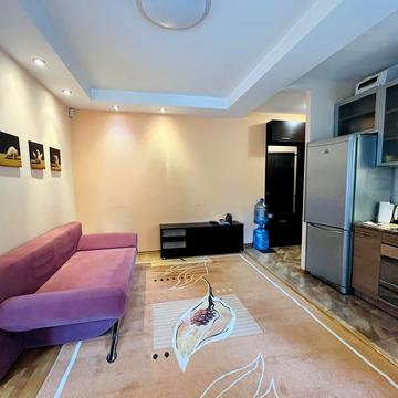 Волинська вул., 8