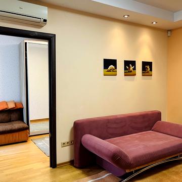 Волинська вул., 8