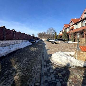 Оренда таунхауса, особняку,  три поверхи. Львів.