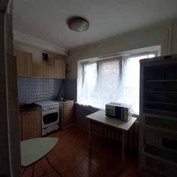 Братиславська вул., 18-Б