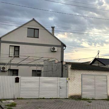 Аренда двух этажного дома