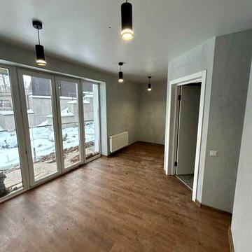 Терміново! Частковий ремонт. 2-к квартира біля парку Мами .