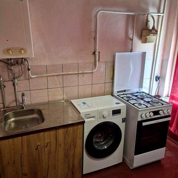 Здається двохкімнатна центр набережна.