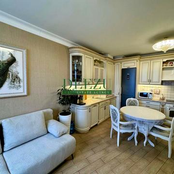 Володимира Івасюка просп. (Героїв Сталінграду), 2-Д