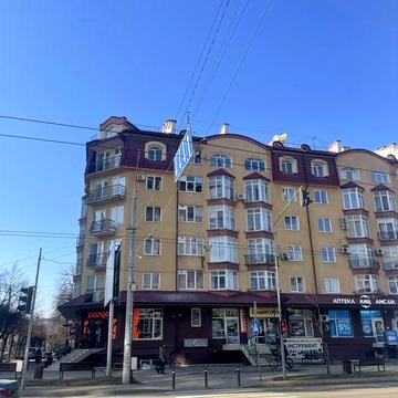 3 Кімнатна квартира  в Центрі Міста( Бельведерська )