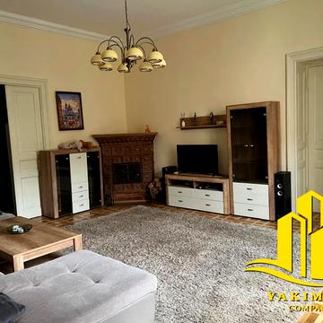 Дорошенка вул., 44