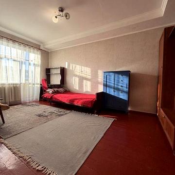 Оренда однокімнатної квартири в центрі вул.і Домбровського 8000