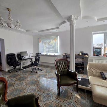 Здається будинок,  район університету