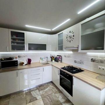 Продаж трикімнатноі квартири.