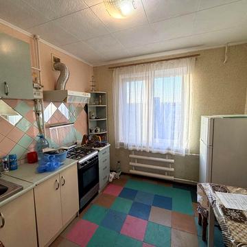 Продаж 1-к квартири 8/9 Космонавтів зуп Автопарк