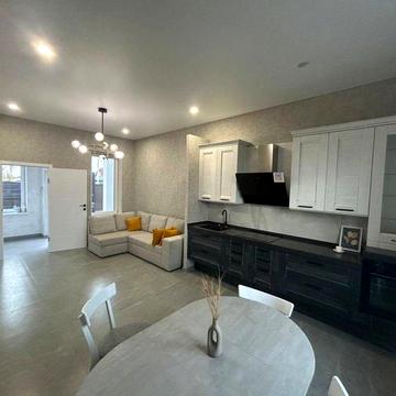 Продам Будинок з Ремонтом Без Комісії закрита територія