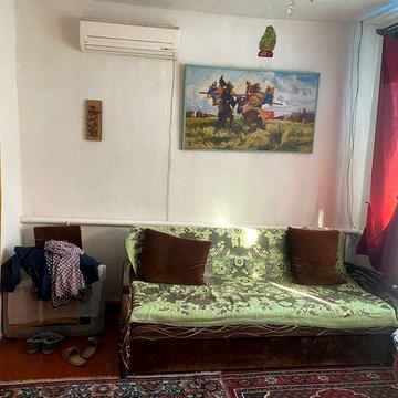 Теплий здоровий дім на південій стороні міста