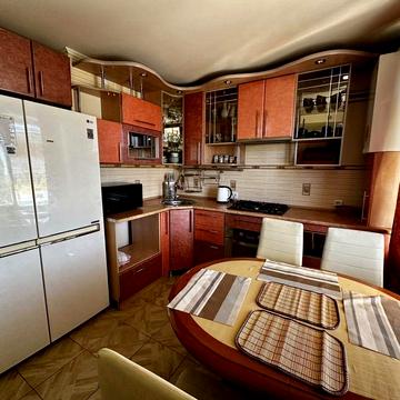 Довгострокова оренда 2 к.к. з індивідуальним опаленням на Намиві.