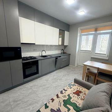 Оренда світлої євро 2к квартири Два балкони Газове опалення