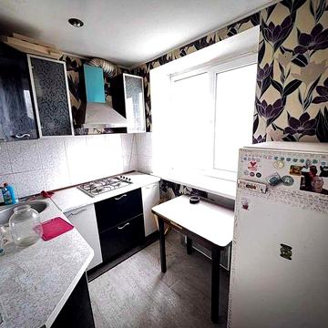 Продам 2-к квартиру в кирпичном доме на Сухомлинского / Слобожанское