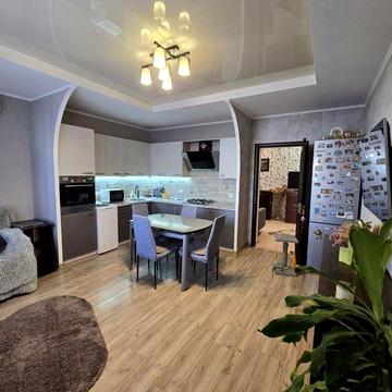 В продаже дом на участке 8,6 соток. Ул.  Дмитрия Донского.