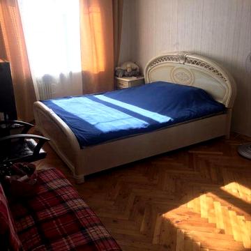 Продаж 1-кімнатної квартири по вулиці Пулюя ( р-н Наукової)