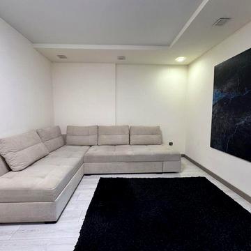 Продаж частини будинку з власною територією