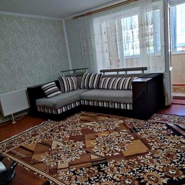 Продається 1-к квартира з побутовою технікою та меблями