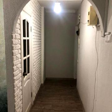 Сдам 1к кв.в центре (ул.Дружбы народов)под салон, офис ..