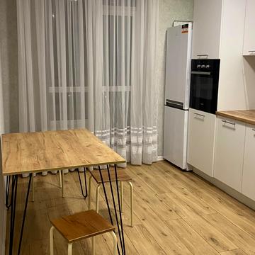 Каховська вул., 58