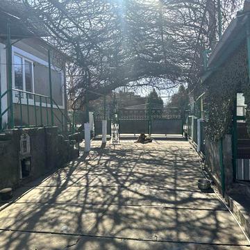 Приватний будинок