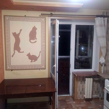 2-кім. квартиру в довгострокову оренду