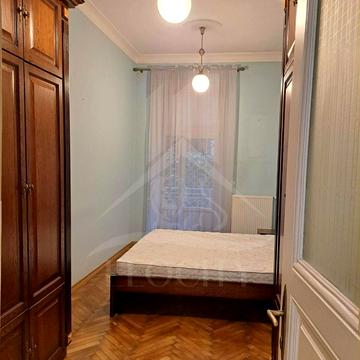 Миколи Леонтовича вул., 7