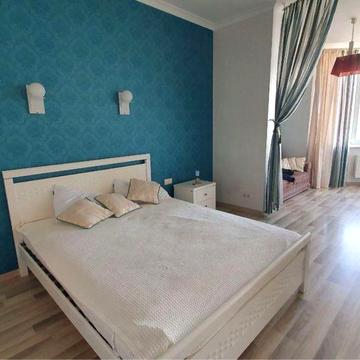 Здам 1 кімнатну простору квартиру на Фонтані