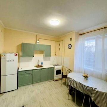 Аренда 1-к квартира 70м2 р-н Катрановка, в цену включены комун. платеж