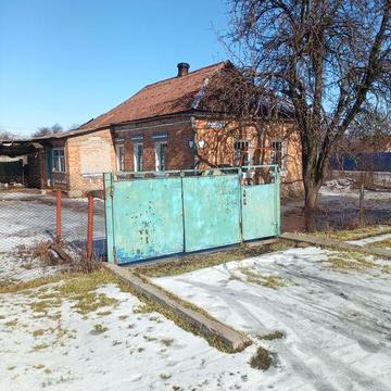 Продам будинок в селі.